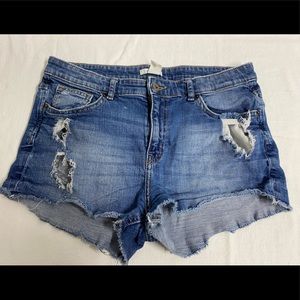 H&M size 10 distressed Jean shorts cutoff shorts